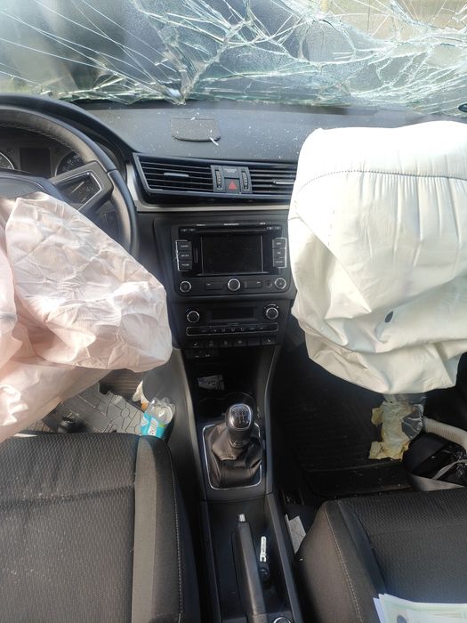 Продавам на части Шкода Рапид 1.2 tsi