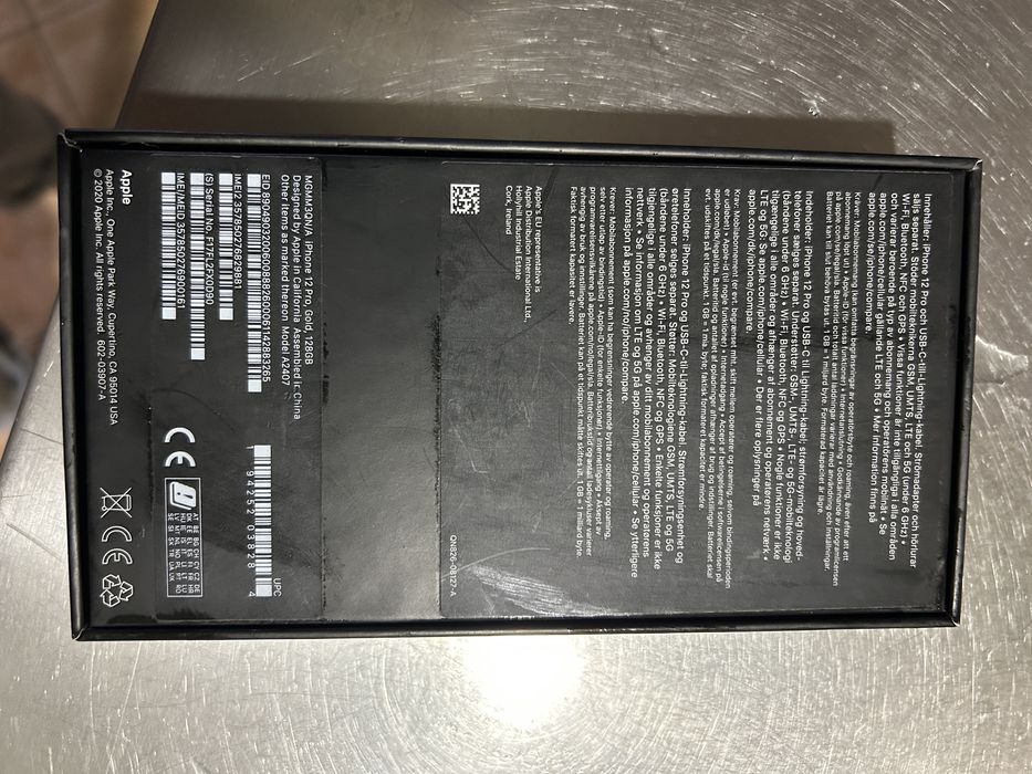 Коробка от iphone 12 pro