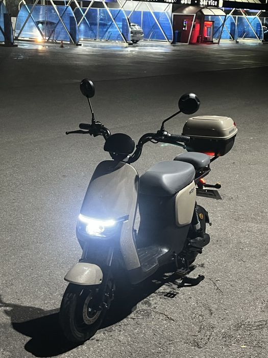 Vand scuter electric