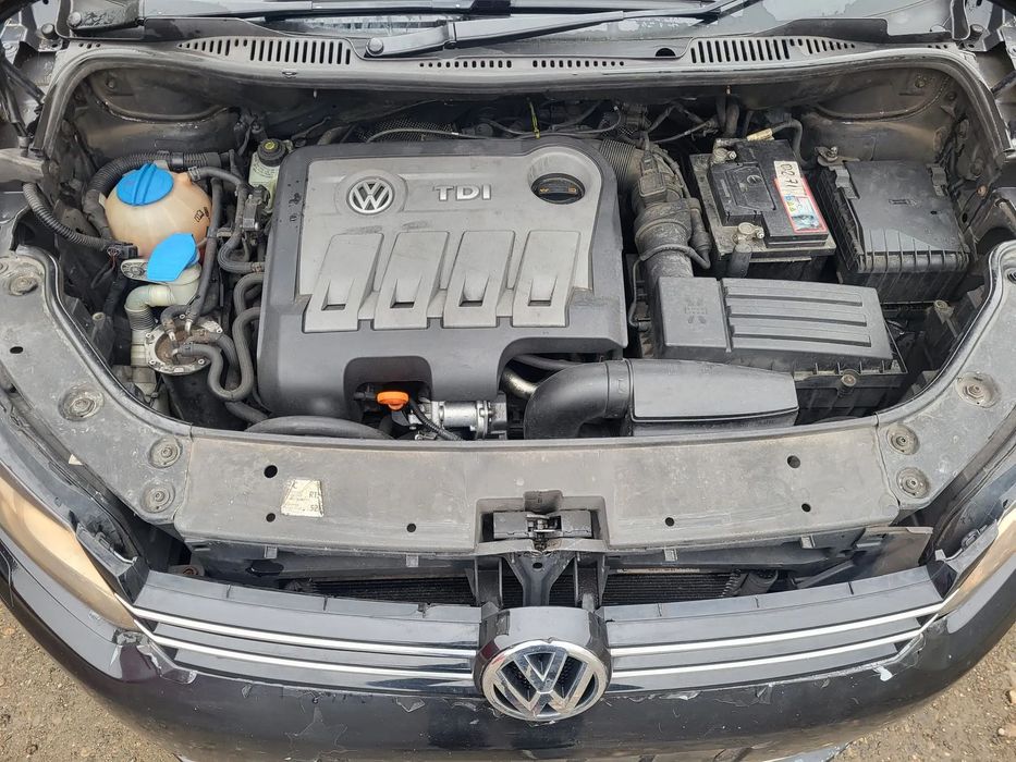 Dezmembram Volkswagen Touran 2011 Haion spate/Bara spate/Usi dreapta