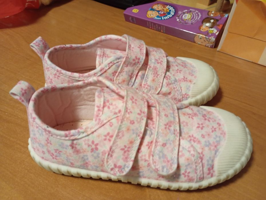 Adidași Smyk Barefoot mărimea 30