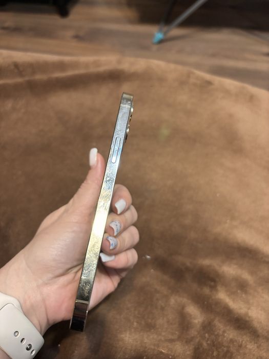 Продам Iphone 12 pro