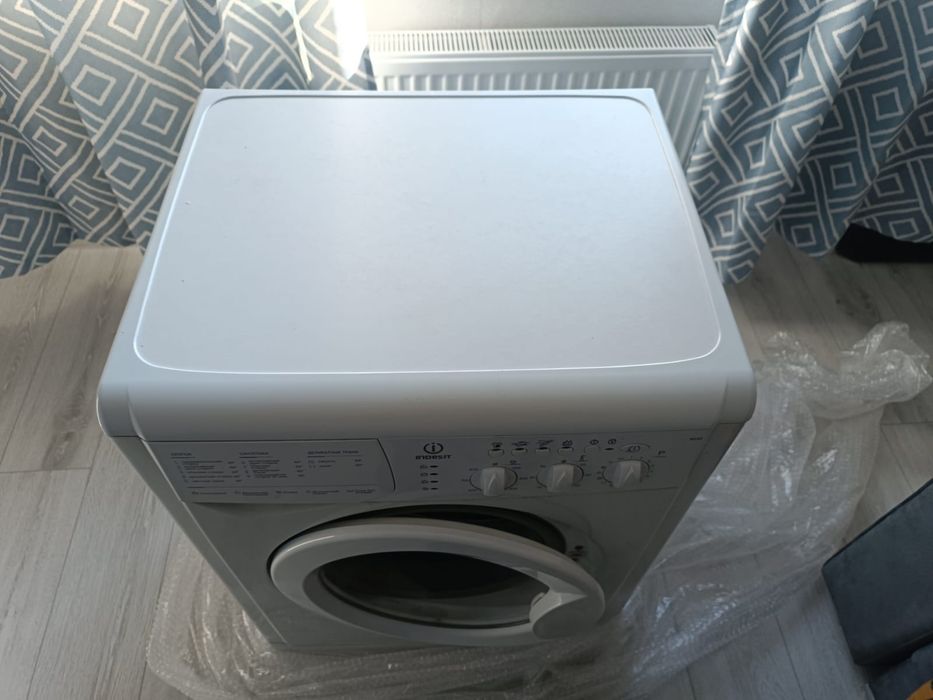 Стиральная машина Indesit