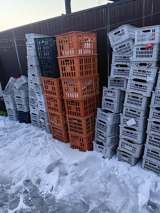 Пластиковые ящики