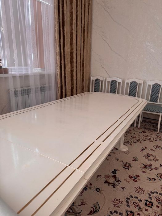 Продам гостинный стол