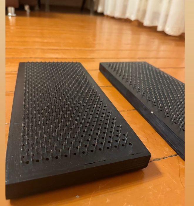 Доска садху гвозди