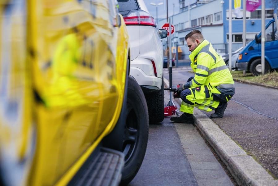 Mecanic auto la domiciliu, Alimentare curent, Service auto mobil