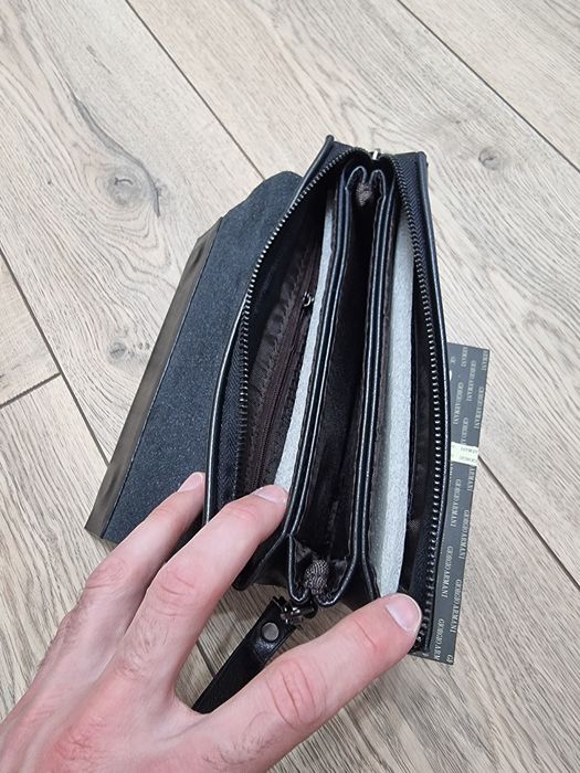 Новая кожаная барсетка Armani