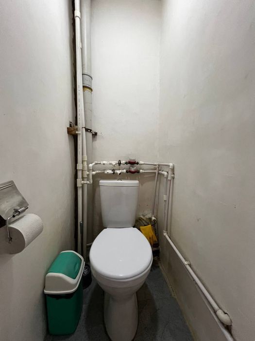 2в4/2/4 76м2 77-серия Дом Быта кирпич