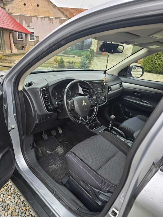 Mitsubishi Outlender 2017