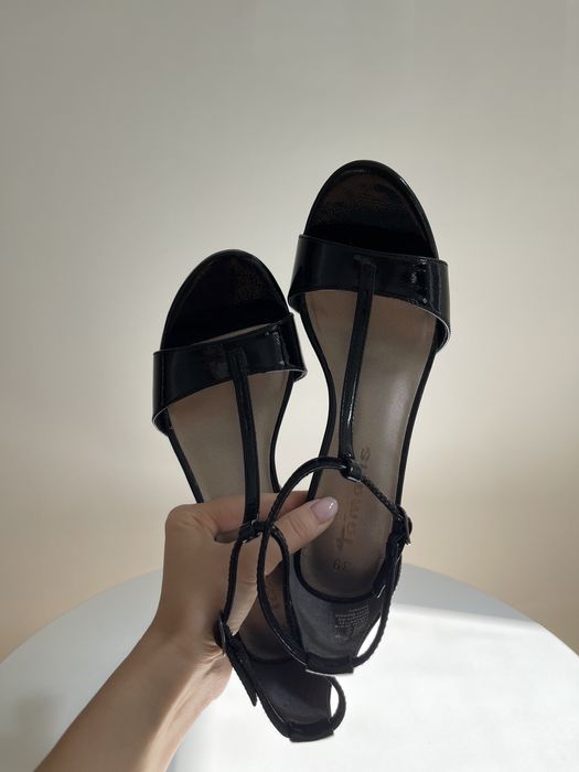 Босоножки, новые, 39р, 5000.