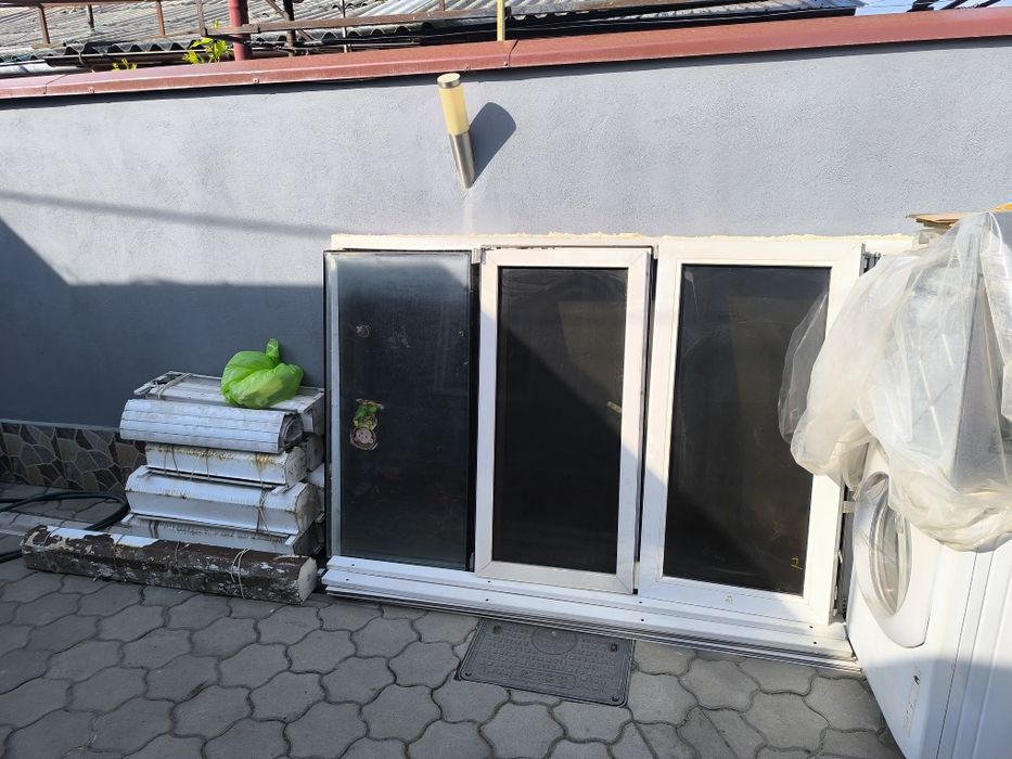 Geam termopan 252x128 cu rulouri
