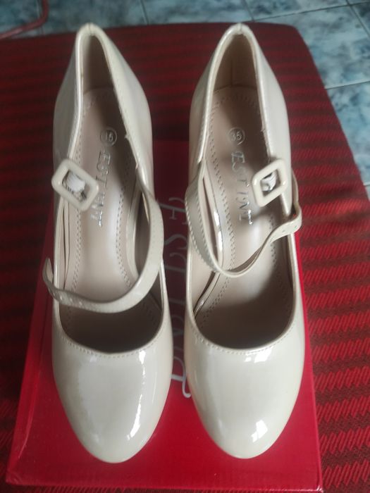 Pantofi damă noi în ambalaj, cu talpă și toc înalt, numărul 35.