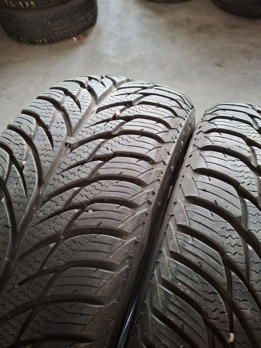 2 Anvelopele m+s 195 55 r16 Uniroyal