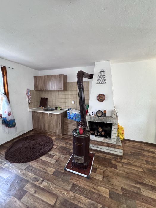 Продава се вила, част от масивна сграда близнак-Прилепци, Кърджали