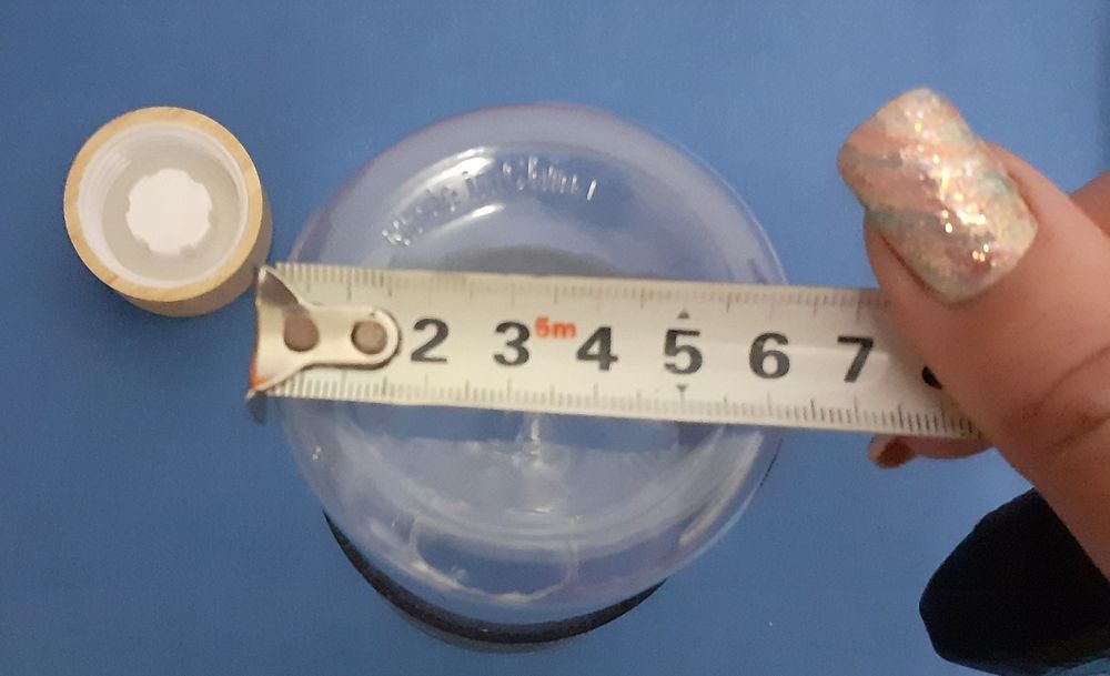 Пластмасова бутилка за течности