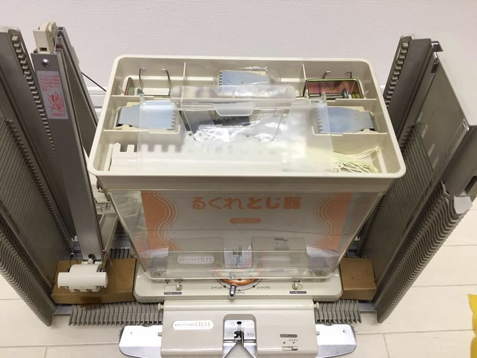 Вязальная машина Silver Riccar Lecle