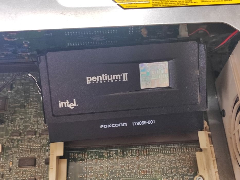 Стар компютър compaq deskpro series pd1005