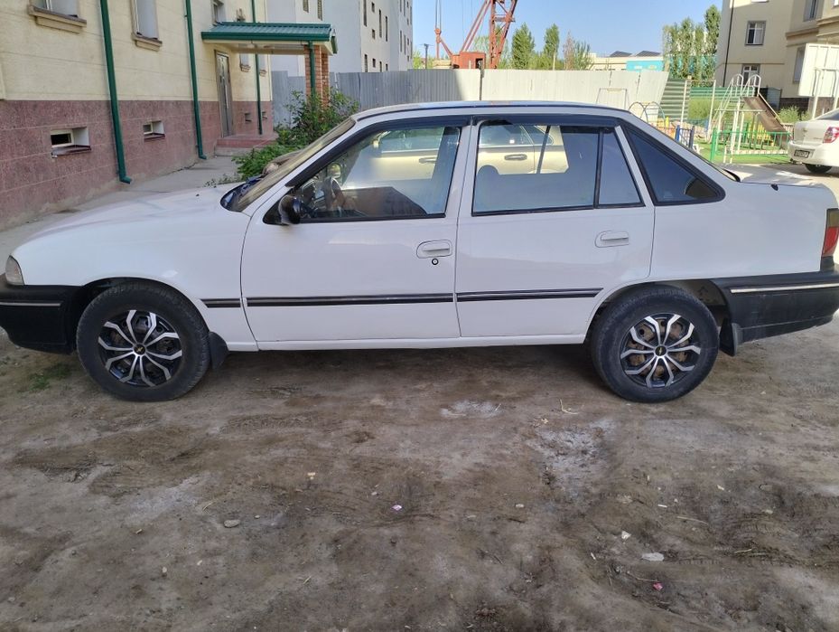 Продается машина 1999