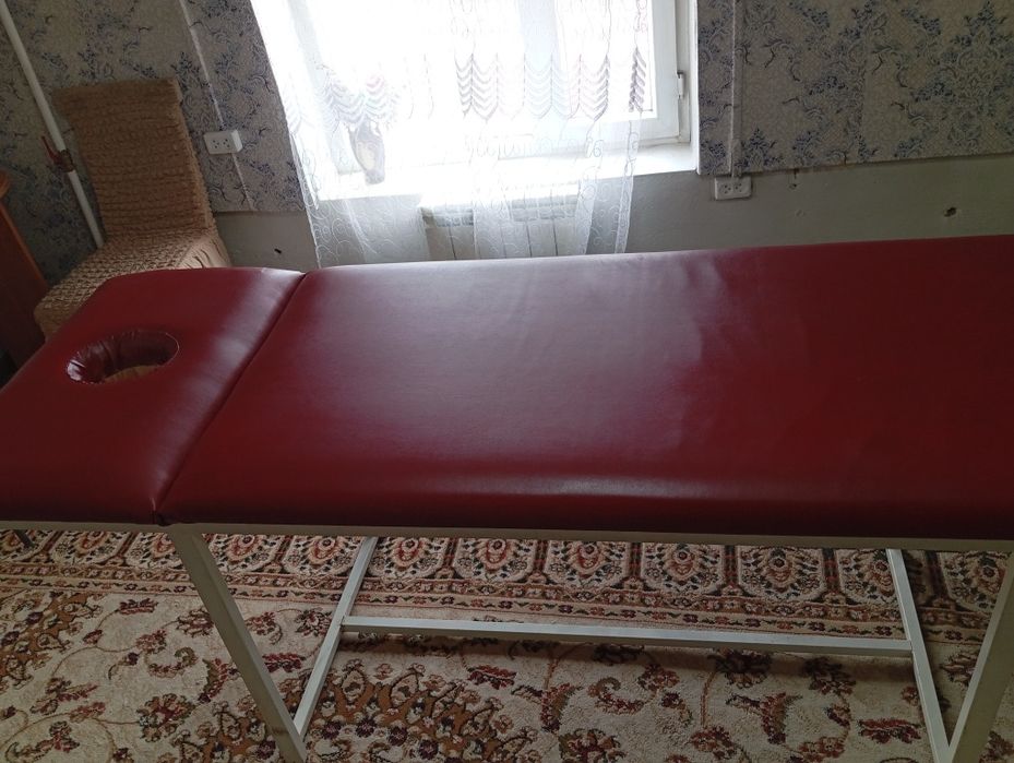 Продам кушетка в хорошем состояние