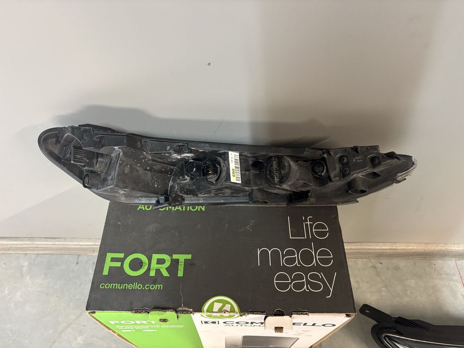 Hyundi kona дневна светлина