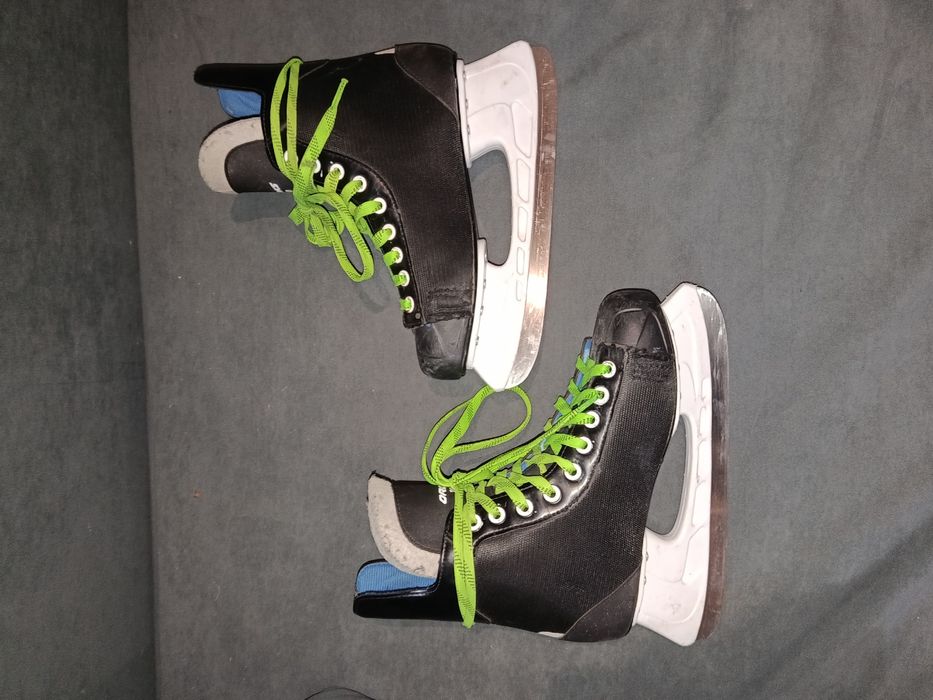 Продам коньки размер 40