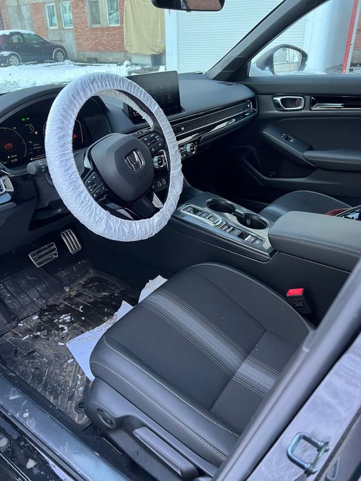 Honda Civic 2025 2600 KM 2.0 Benzina Hibrid  usor avariat / avariate