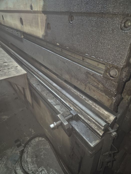 Листогиб 100тонн ИВ1330