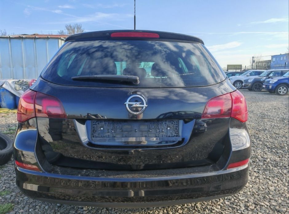 Opel Astra J 1.7 cdti 2012