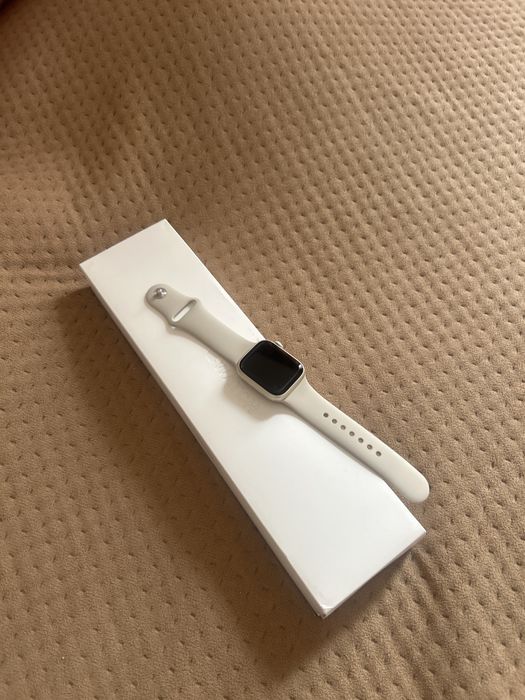 Apple watch 8 series