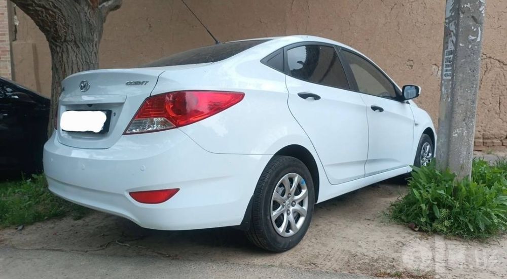 Hyundai accent  сотувда