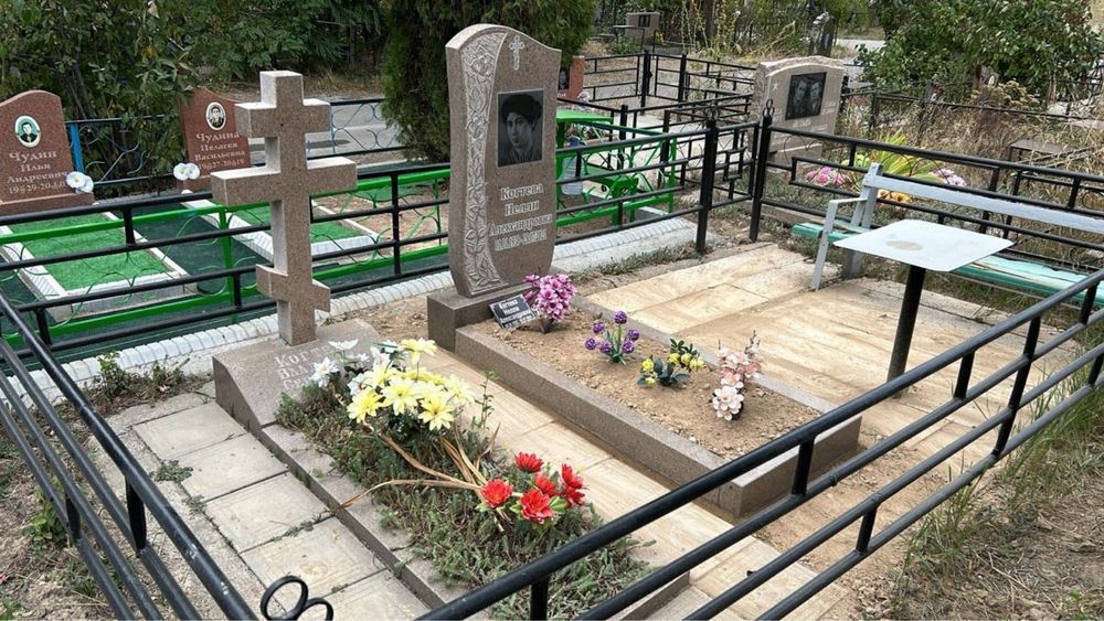 Установка памятников. Гранит . Мрамор.