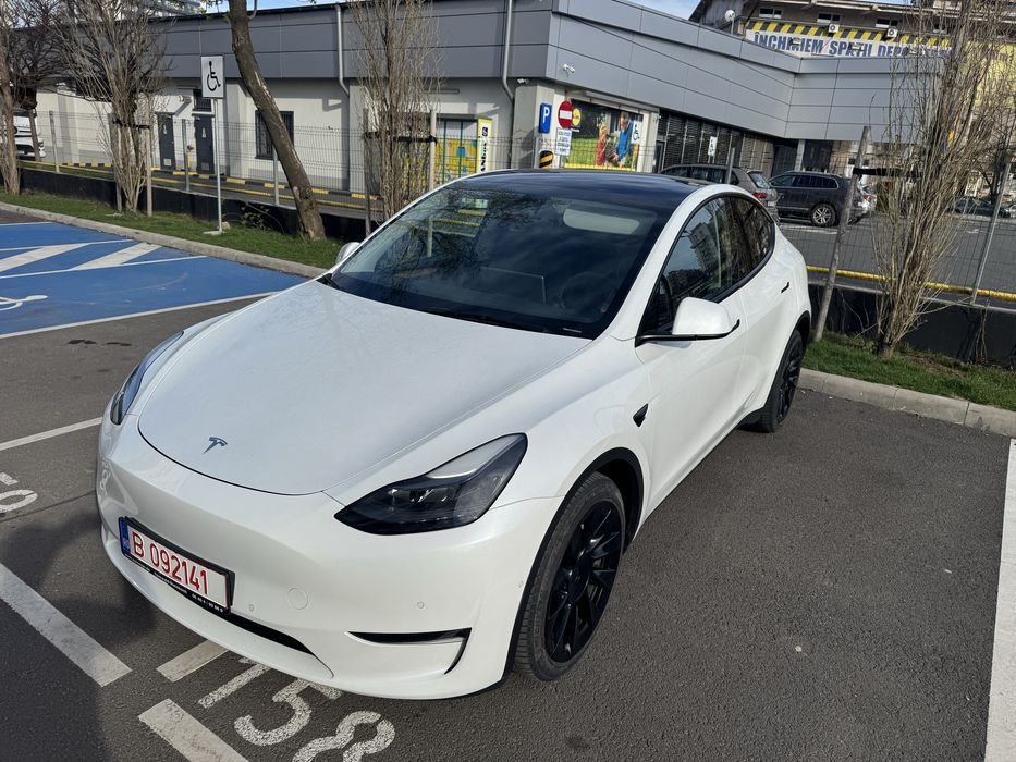 Tesla model Y Long range 12/2021 54000km carlig summon