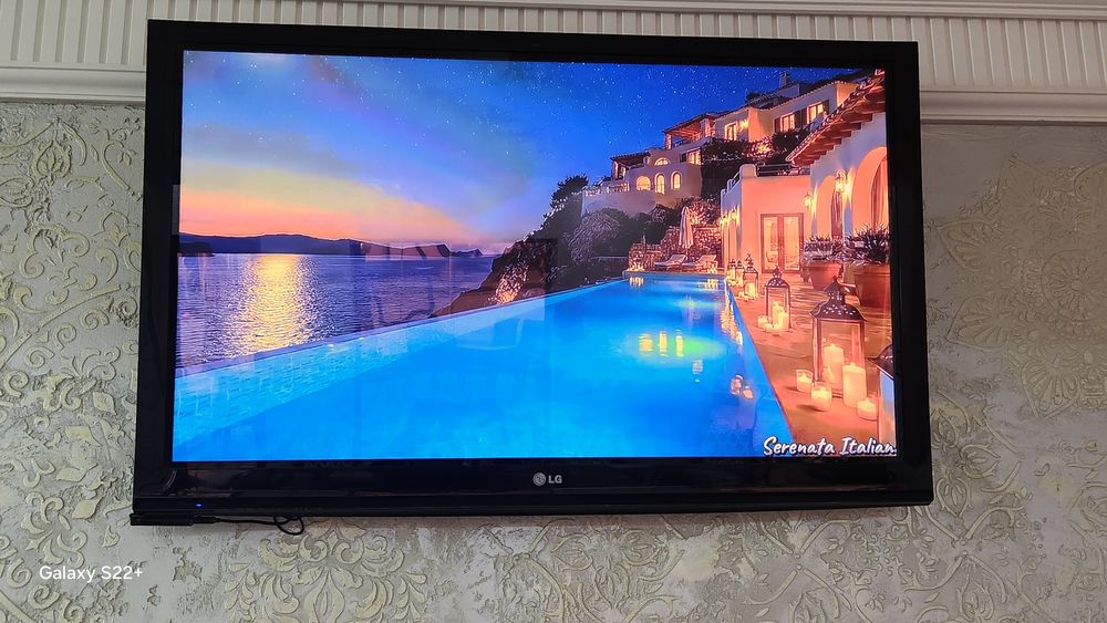 Телевизор. Размер 50 LG все работает отличном состоянии.