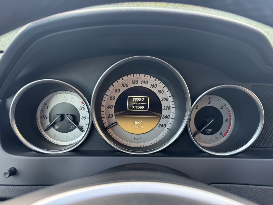 Mercedes c-klass 2.2 Avangarde pachet sport pachet Bixenon