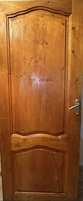 Ағаш есік сатылады.7000 теңге