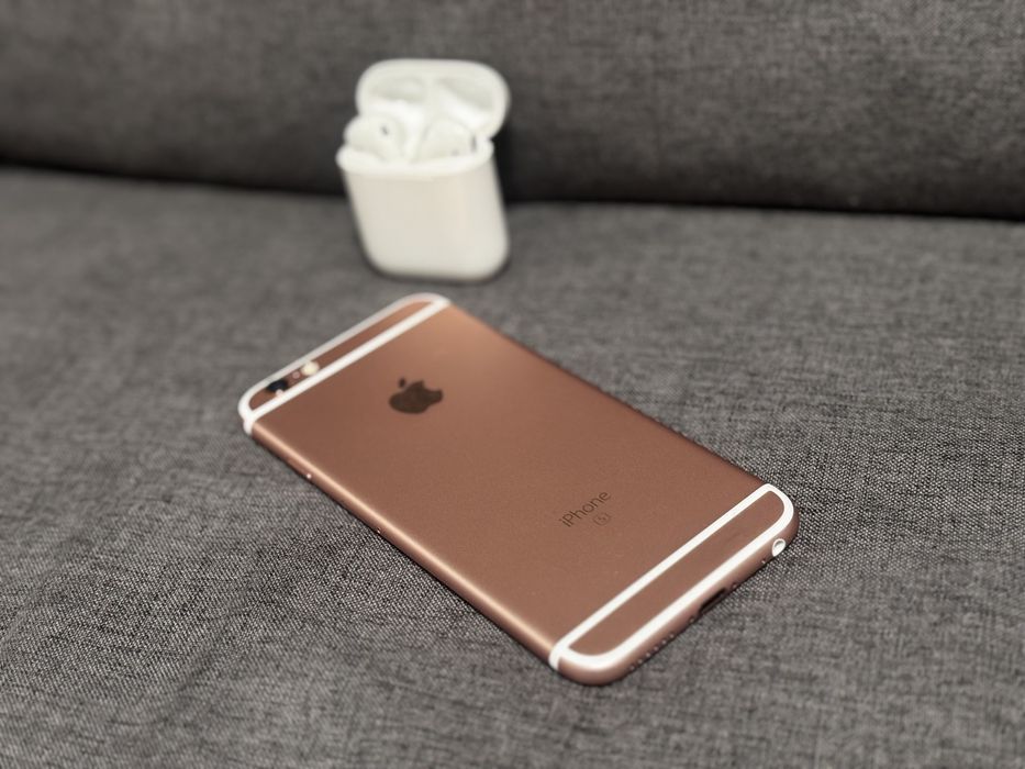 Iphone 6s 32gb rose gold 99% battery Airpods
