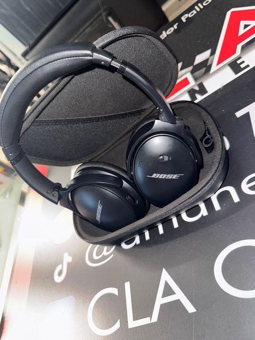 Amanet ozana vinde casti BOSE NC700