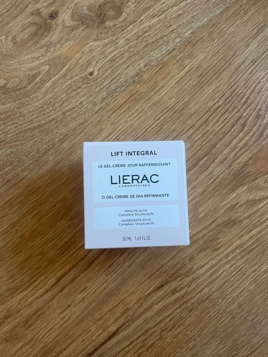 Крем за лице Lierac