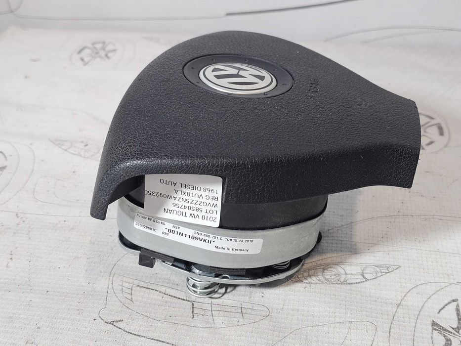 Airbag volan Volkswagen Tiguan 5N / Golf 5 / Jetta 3 / Passat B6 2007-2011 2010 2.0 TDI Cod OEM: 6071053C03, 6071053, 1K0880201 (5E3)