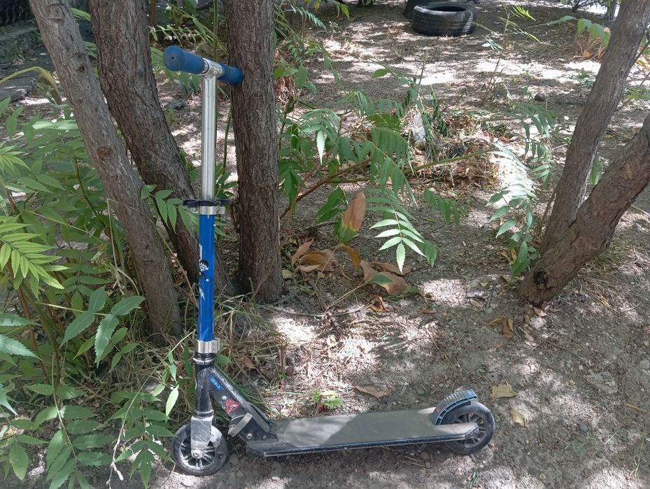 Самокат детский синий