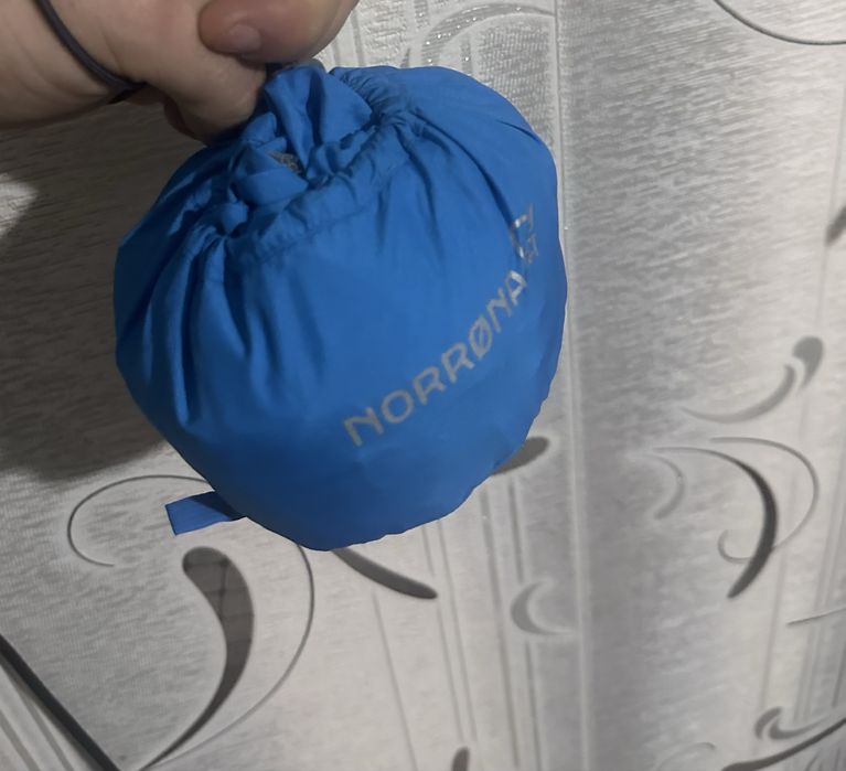 Norrona Falketind Aero60 Hood дамско яке ветровка