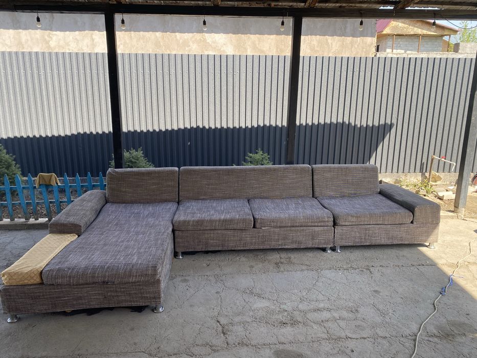 Срочнн продам диван