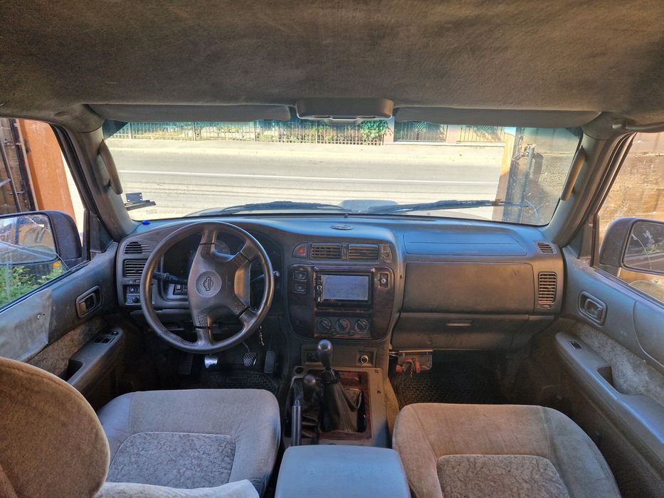 Vând Nissan Patrol, mașină de legendă,
