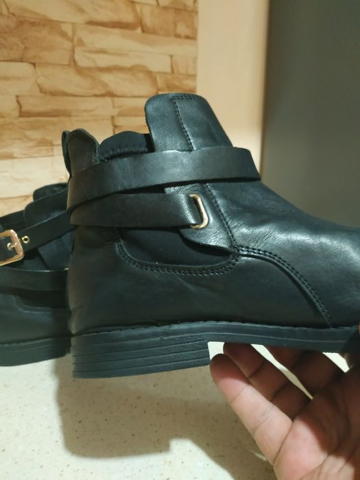 Предлагам дамски боти на Buttalo тип Челси Бейкър стил