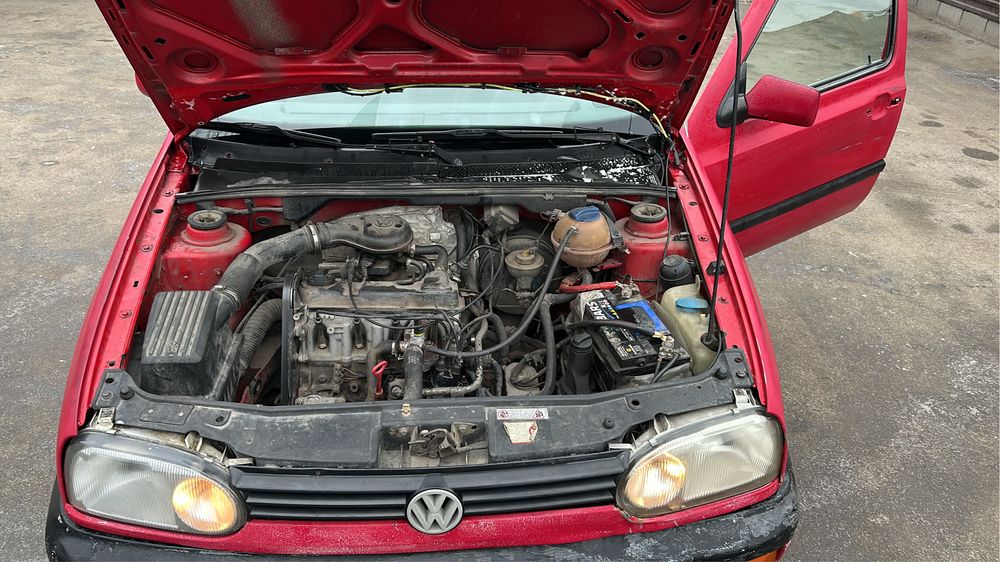 Гольф 3 1995г  продаю срочно