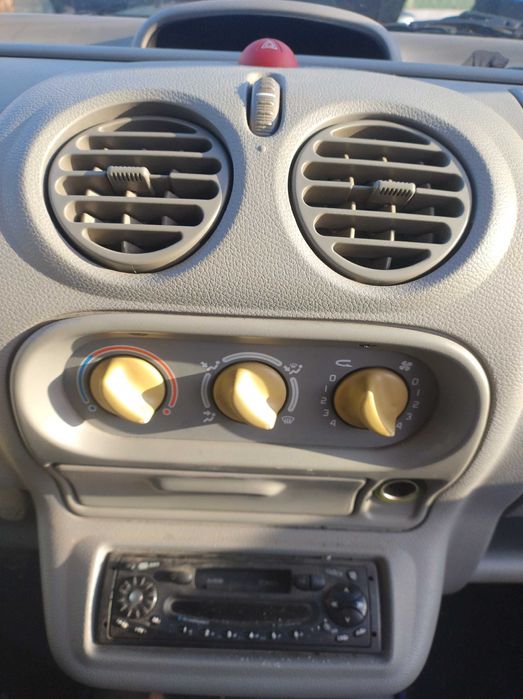 Renault Twingo на части