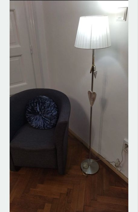Lampadar pentru podea