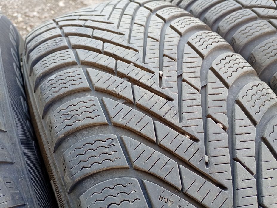 Комплект зимни гуми Pirelli с размер 215 60 17