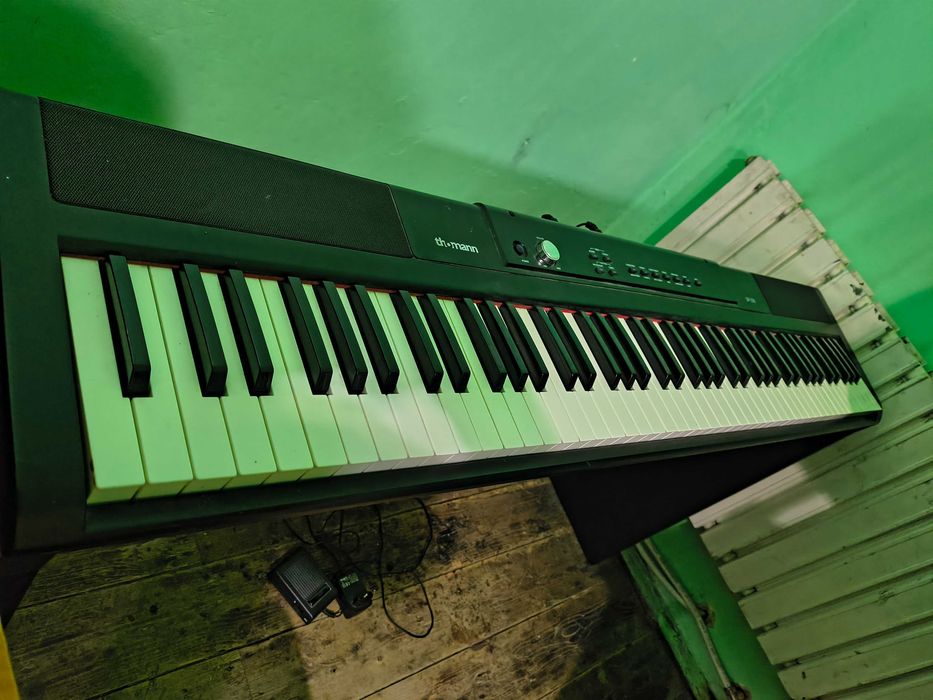 Se vinde pianina thoman
